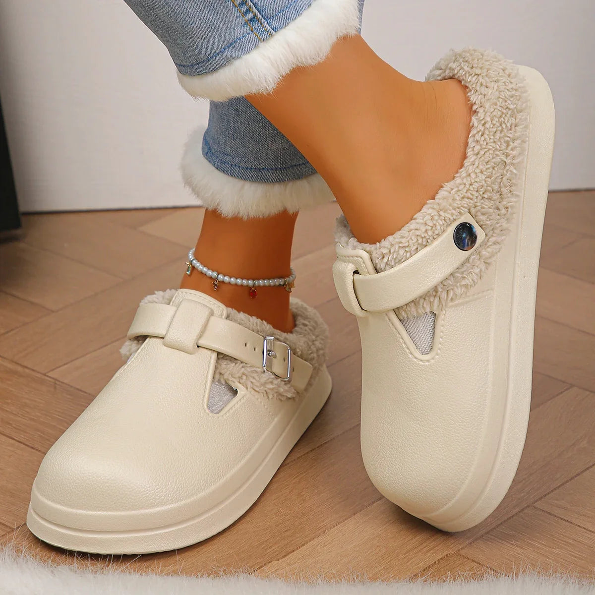Plüsch-Clog Smilla – Kuschelig warm & leicht