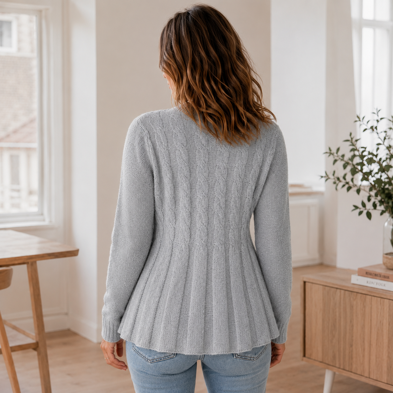 Strickjacke Mila – Cardigan mit Schößchen