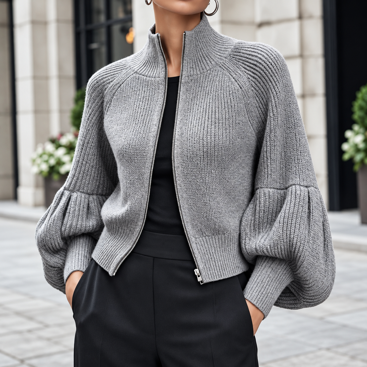 Strickjacke Thea – Laternenärmel & Reißverschluss