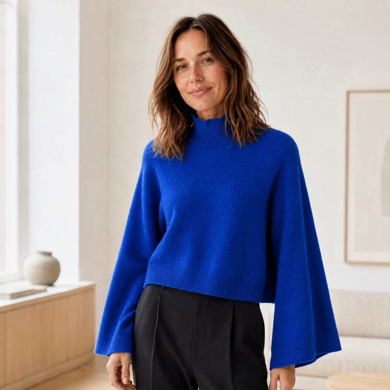 Rollkragenpullover Thea – Glockenärmel im Cropped-Look