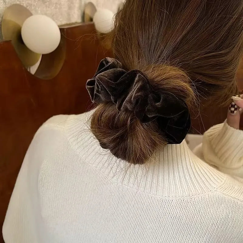 Samt-Scrunchies Mette – 4er-Set, weich & elegant