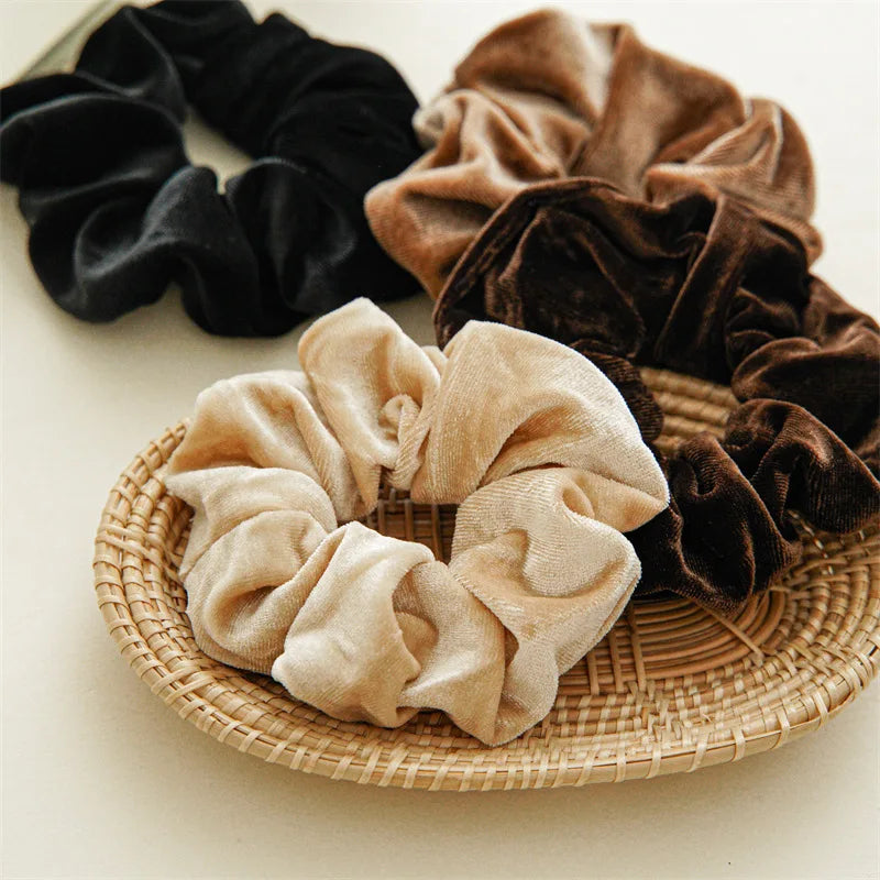 Samt-Scrunchies Mette – 4er-Set, weich & elegant