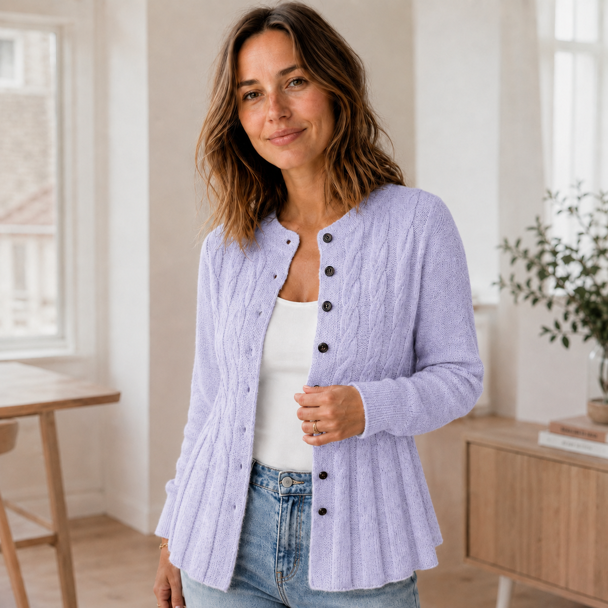 Strickjacke Mila – Cardigan mit Schößchen