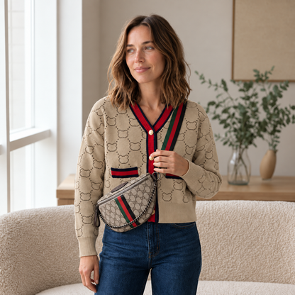 Strickcardigan Jule – V-Ausschnitt mit Goldknöpfen